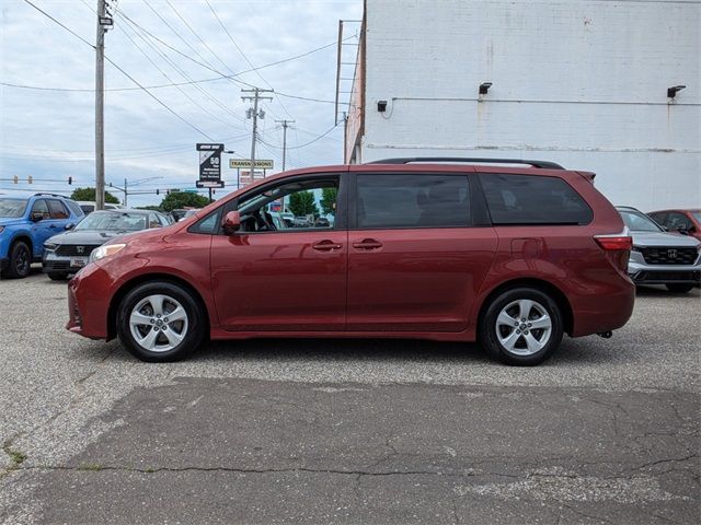 2020 Toyota Sienna 