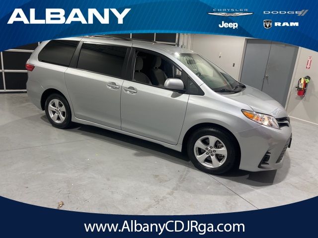 2020 Toyota Sienna LE