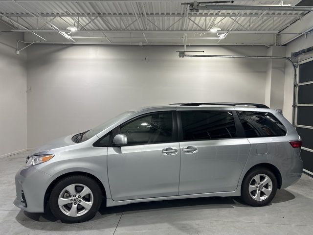 2020 Toyota Sienna LE