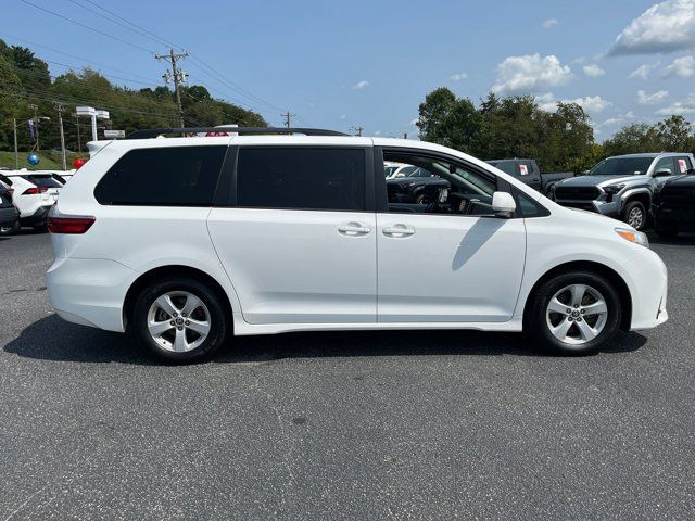 2020 Toyota Sienna LE