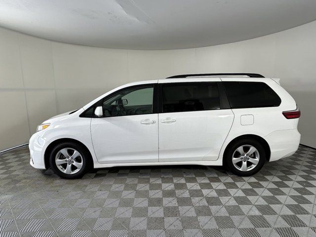 2020 Toyota Sienna LE