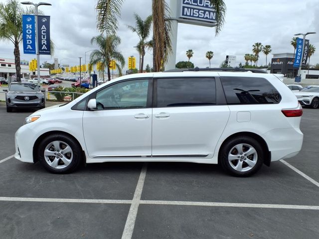 2020 Toyota Sienna LE