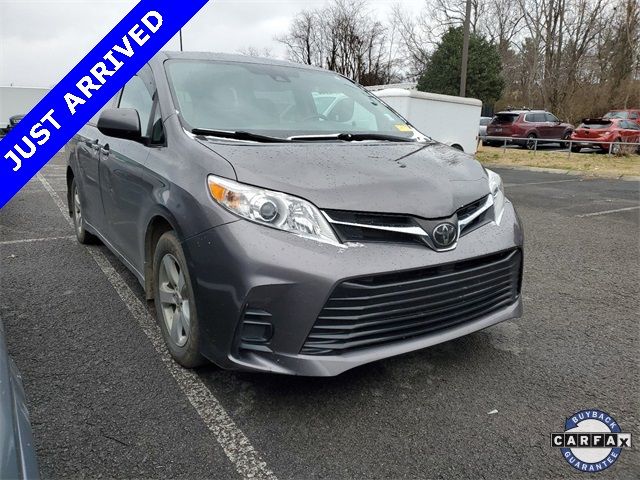 2020 Toyota Sienna LE