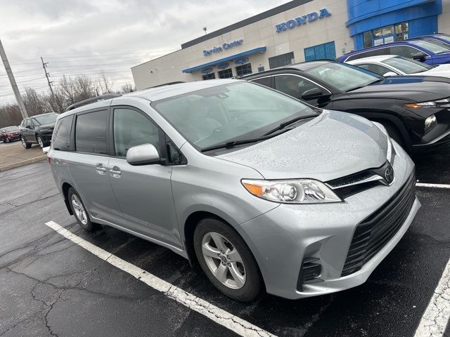 2020 Toyota Sienna LE