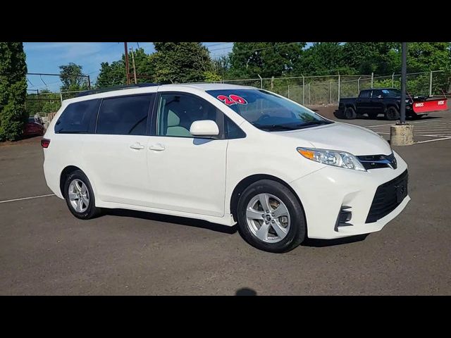 2020 Toyota Sienna LE