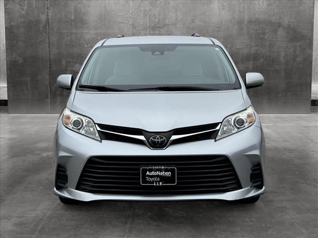 2020 Toyota Sienna LE