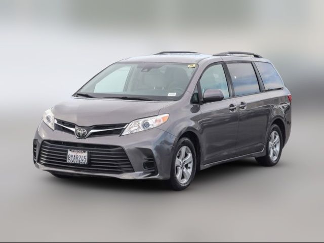 2020 Toyota Sienna LE