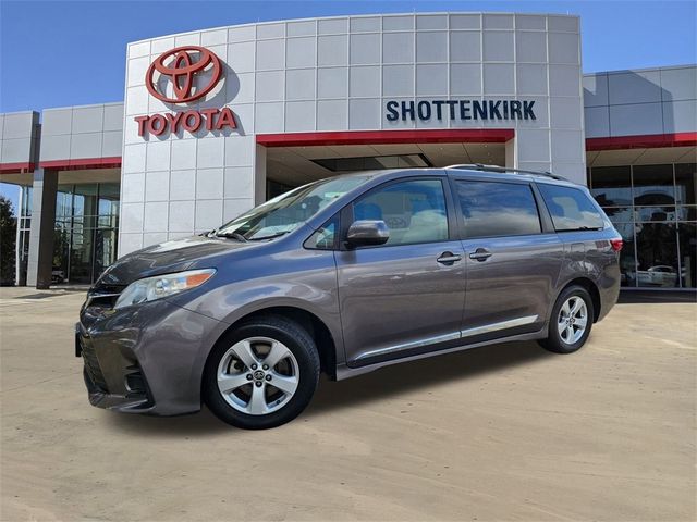 2020 Toyota Sienna LE