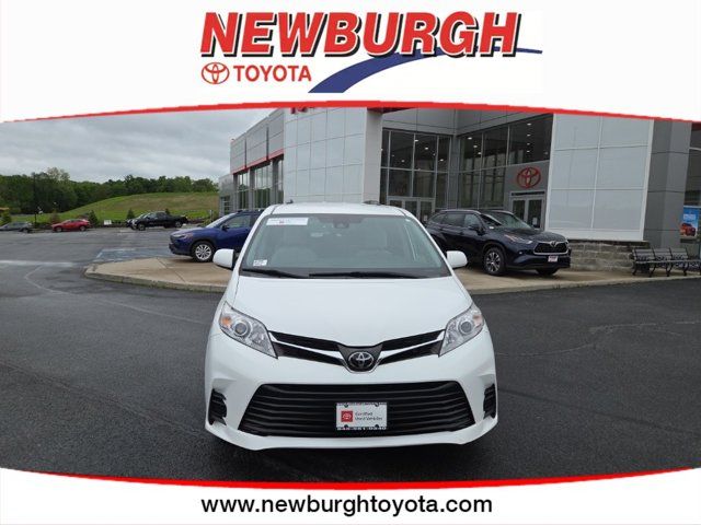 2020 Toyota Sienna LE