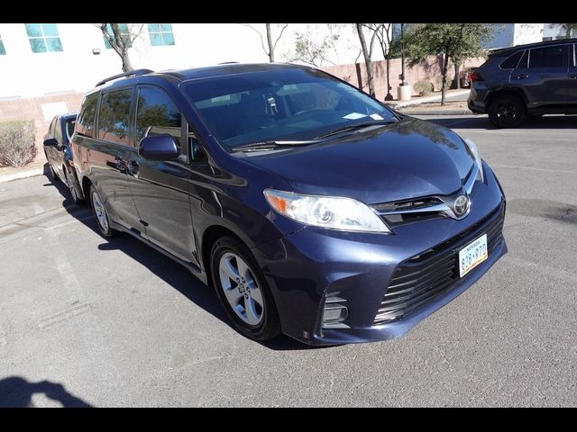 2020 Toyota Sienna LE