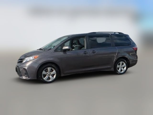 2020 Toyota Sienna LE