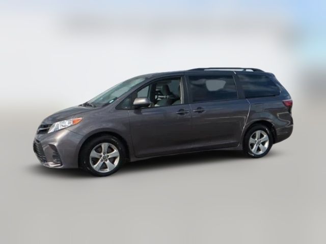 2020 Toyota Sienna LE