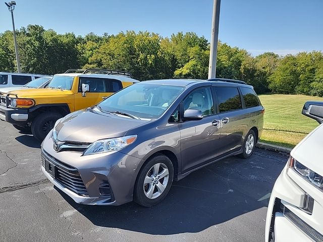 2020 Toyota Sienna LE