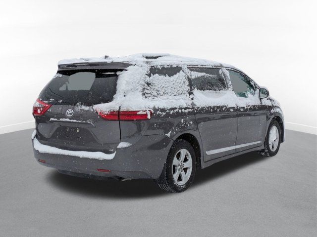 2020 Toyota Sienna LE