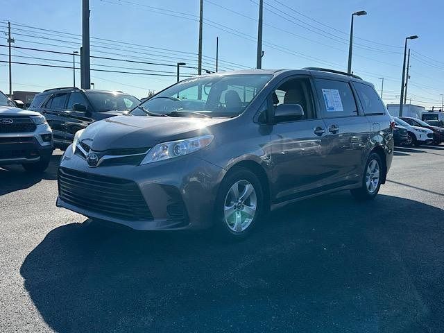 2020 Toyota Sienna LE