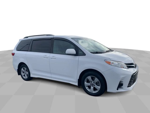 2020 Toyota Sienna LE