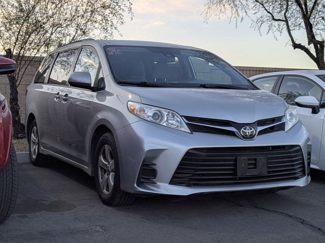 2020 Toyota Sienna LE