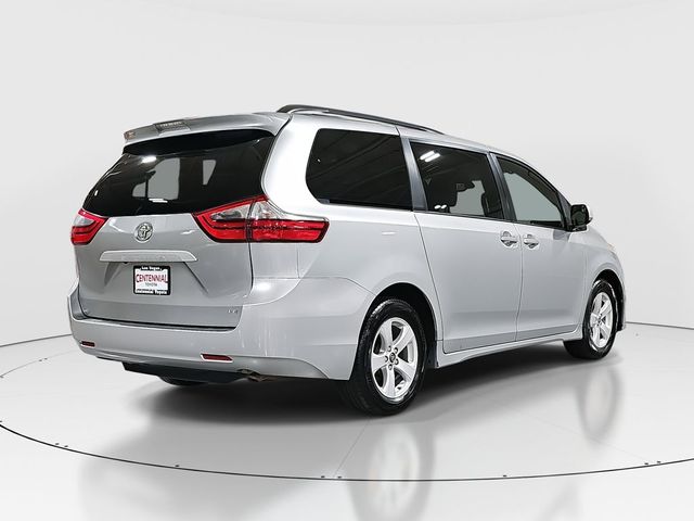 2020 Toyota Sienna LE