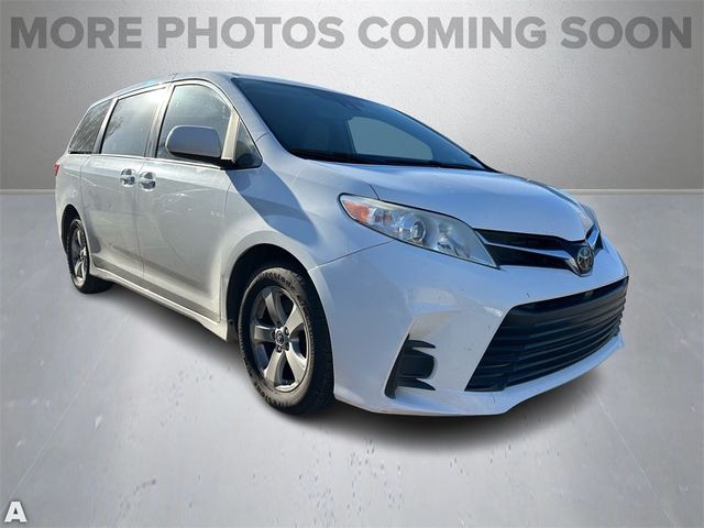 2020 Toyota Sienna LE