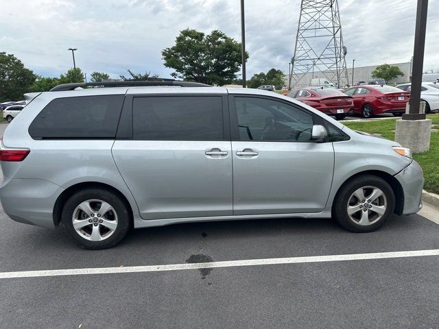 2020 Toyota Sienna LE Mobility