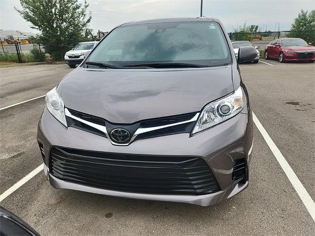 2020 Toyota Sienna 