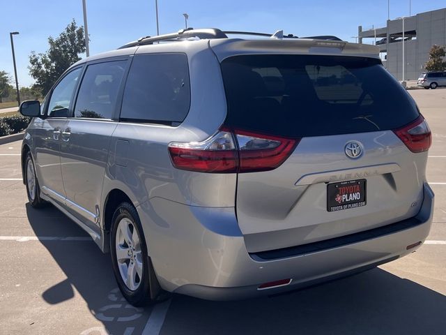 2020 Toyota Sienna LE