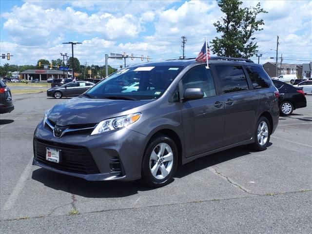 2020 Toyota Sienna LE