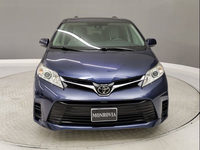 2020 Toyota Sienna LE
