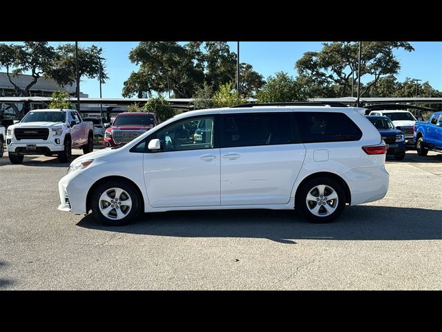 2020 Toyota Sienna LE