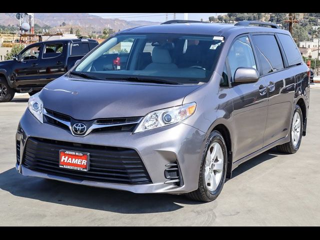 2020 Toyota Sienna LE Auto Access Seat