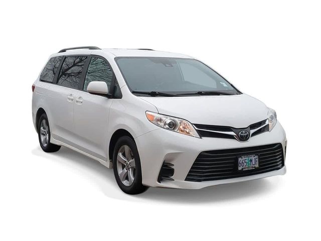 2020 Toyota Sienna LE