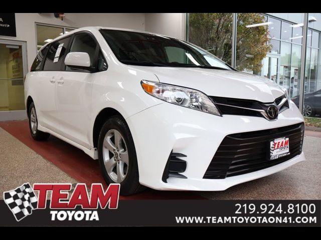 2020 Toyota Sienna LE