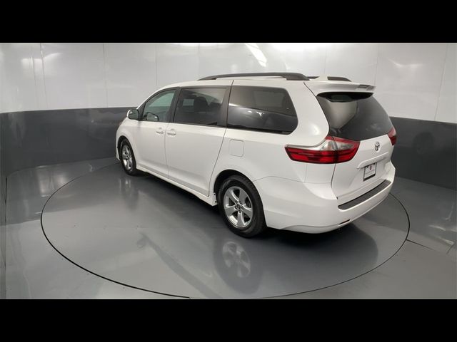 2020 Toyota Sienna 