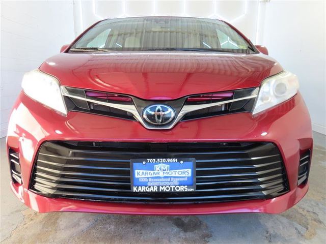 2020 Toyota Sienna LE