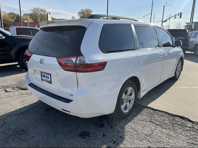 2020 Toyota Sienna LE