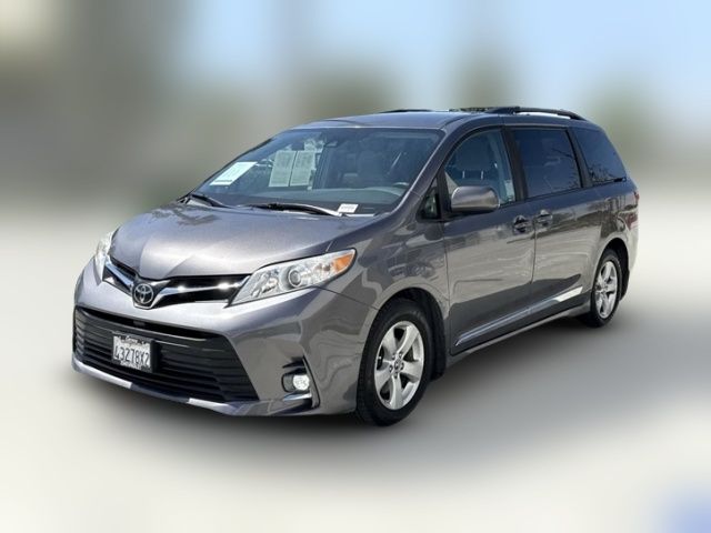 2020 Toyota Sienna LE