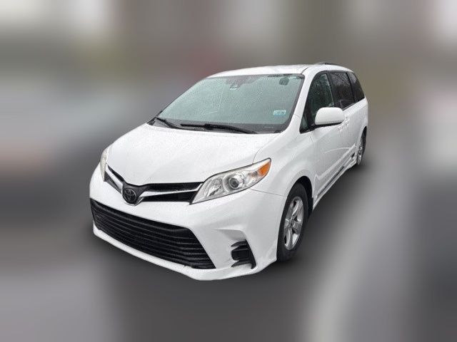 2020 Toyota Sienna LE