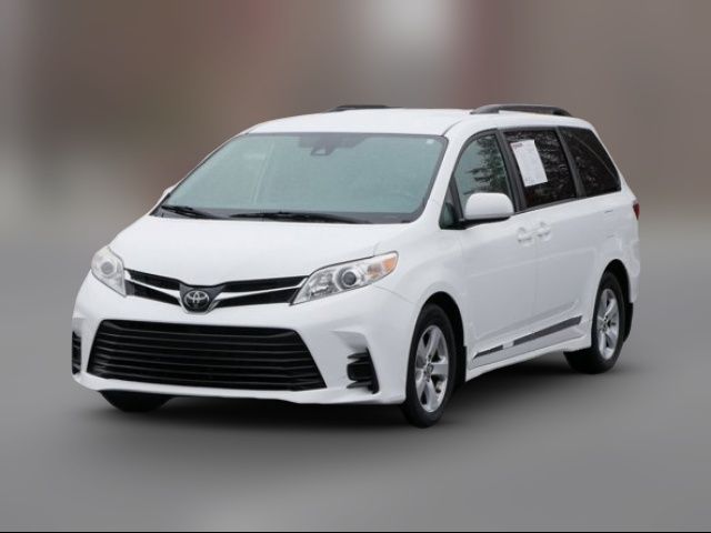 2020 Toyota Sienna LE