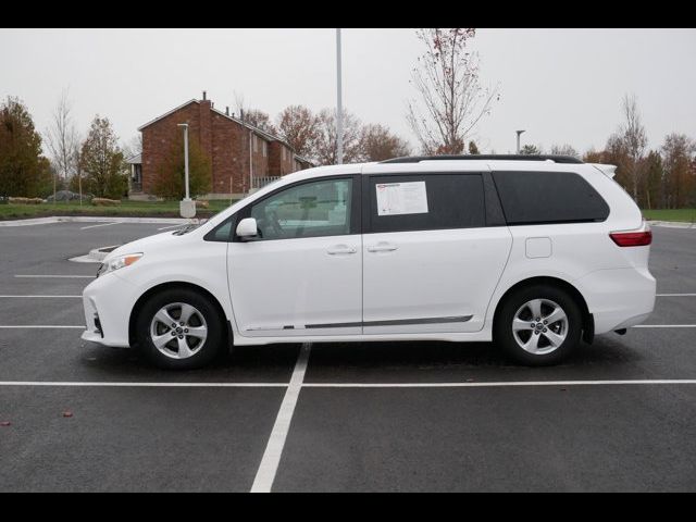 2020 Toyota Sienna LE