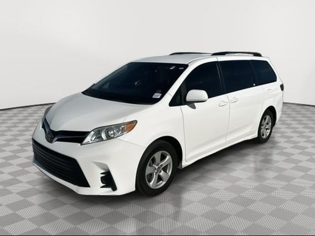 2020 Toyota Sienna LE