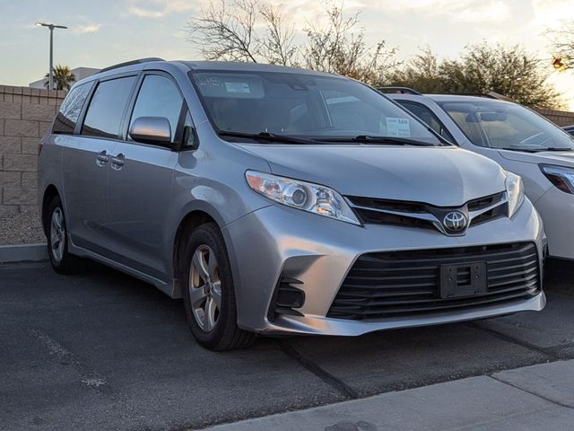 2020 Toyota Sienna LE