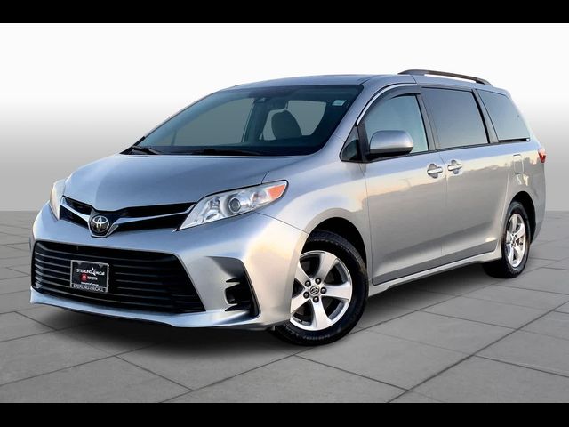 2020 Toyota Sienna LE