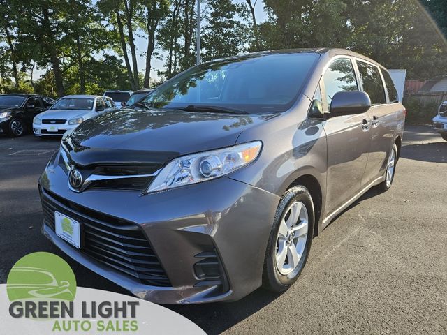 2020 Toyota Sienna LE