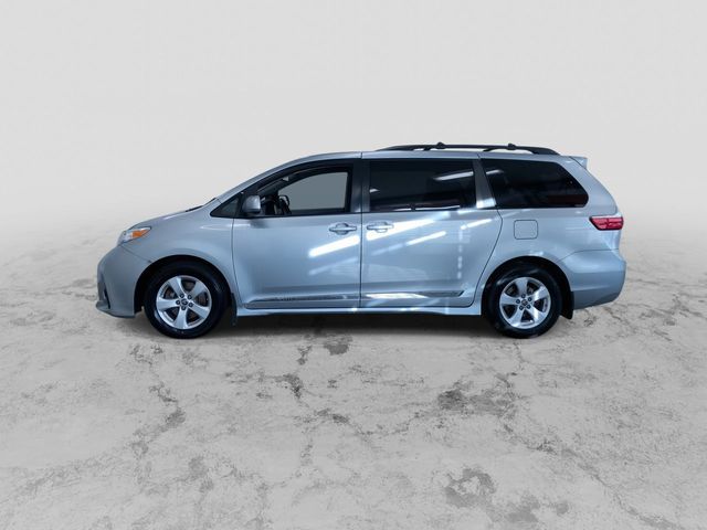 2020 Toyota Sienna LE