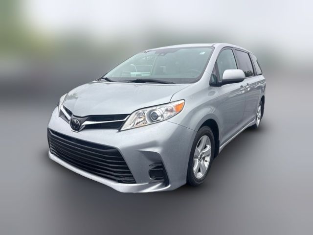 2020 Toyota Sienna LE