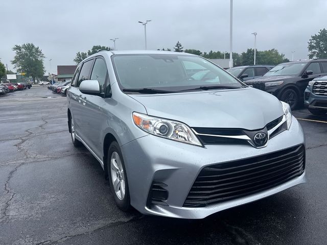 2020 Toyota Sienna LE