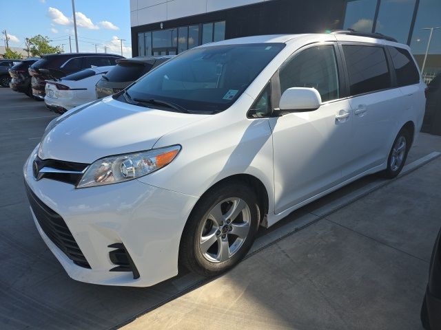 2020 Toyota Sienna LE