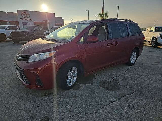 2020 Toyota Sienna LE