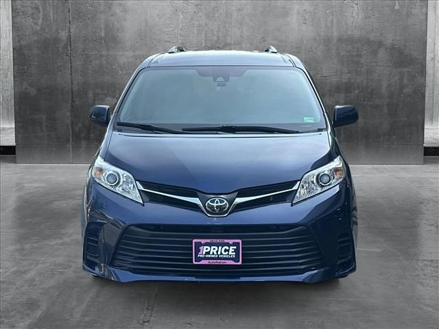 2020 Toyota Sienna LE