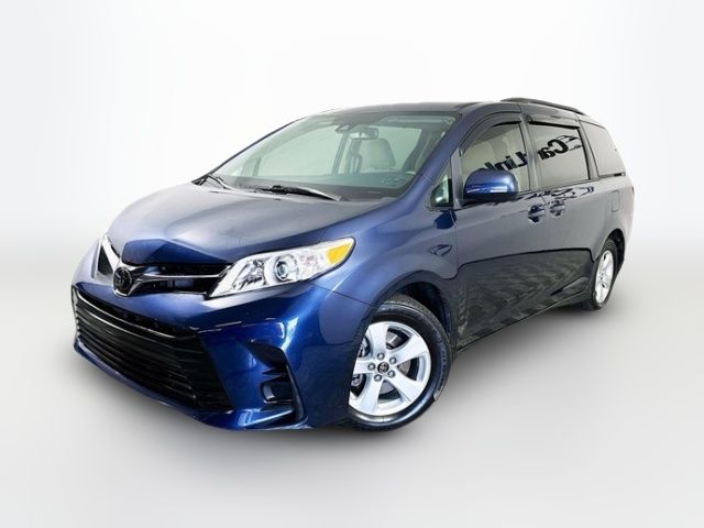 2020 Toyota Sienna LE Auto Access Seat
